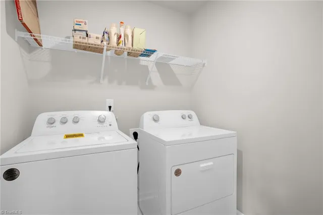 $298,400 | 1230 Evelynnview Lane, Kernersville, NC 27284