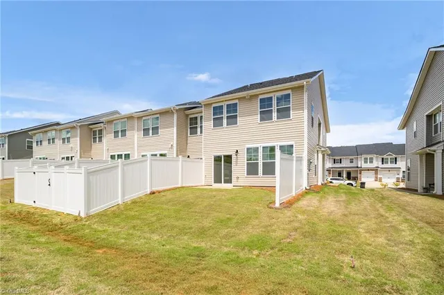 $298,400 | 1230 Evelynnview Lane, Kernersville, NC 27284