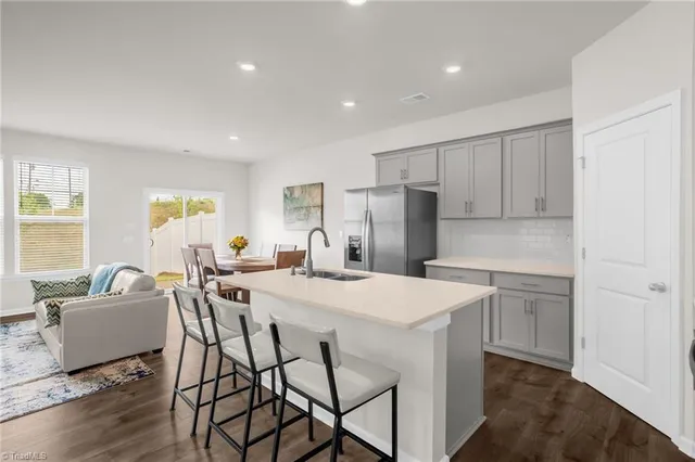 $298,400 | 1230 Evelynnview Lane, Kernersville, NC 27284