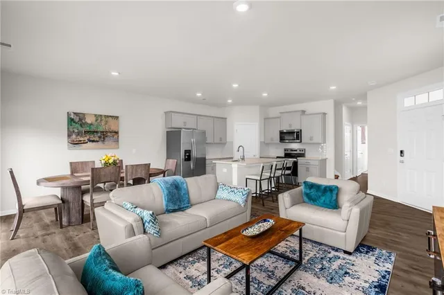 $298,400 | 1230 Evelynnview Lane, Kernersville, NC 27284