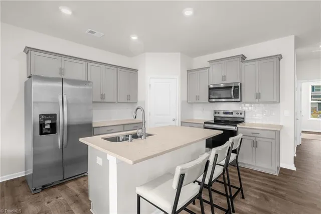 $298,400 | 1230 Evelynnview Lane, Kernersville, NC 27284