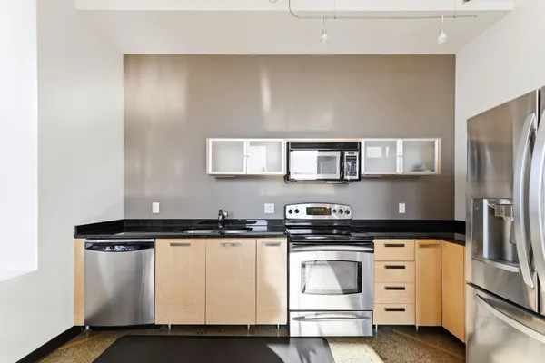 $275,000 | 350 St Peter Street, Unit 909, St. Paul, MN 55102