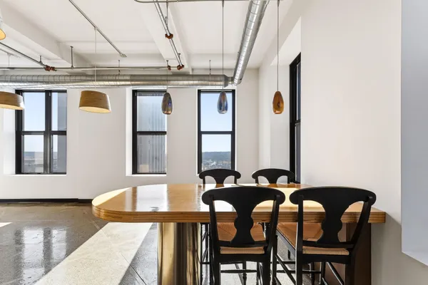 $275,000 | 350 St Peter Street, Unit 909, St. Paul, MN 55102