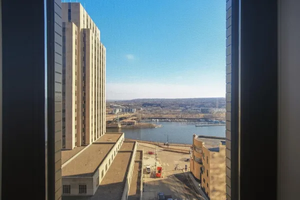 $275,000 | 350 St Peter Street, Unit 909, St. Paul, MN 55102