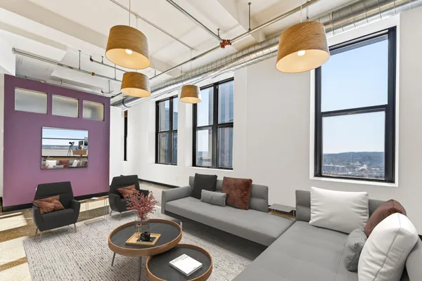 $275,000 | 350 St Peter Street, Unit 909, St. Paul, MN 55102