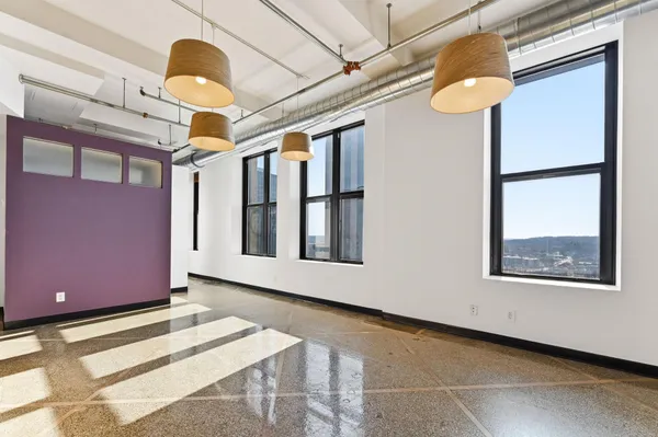 $275,000 | 350 St Peter Street, Unit 909, St. Paul, MN 55102