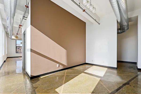 $275,000 | 350 St Peter Street, Unit 909, St. Paul, MN 55102