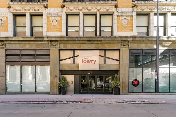 $275,000 | 350 St Peter Street, Unit 909, St. Paul, MN 55102