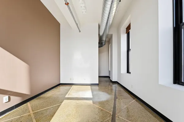 $275,000 | 350 St Peter Street, Unit 909, St. Paul, MN 55102