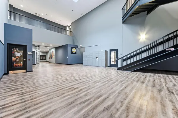 $275,000 | 350 St Peter Street, Unit 909, St. Paul, MN 55102