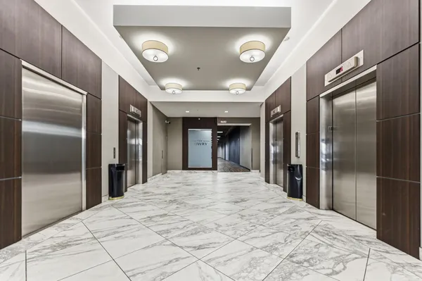 $275,000 | 350 St Peter Street, Unit 909, St. Paul, MN 55102