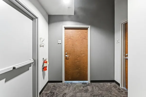 $275,000 | 350 St Peter Street, Unit 909, St. Paul, MN 55102