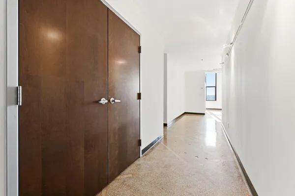 $275,000 | 350 St Peter Street, Unit 909, St. Paul, MN 55102