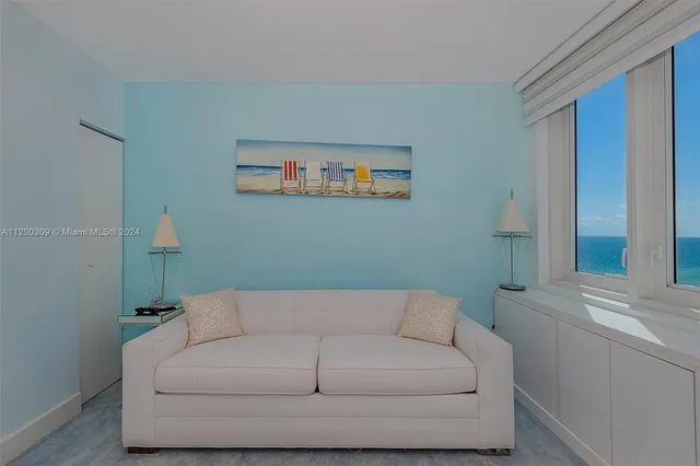 $16,600 | 2301 Collins Avenue, Unit 1506, Miami Beach, FL 33139