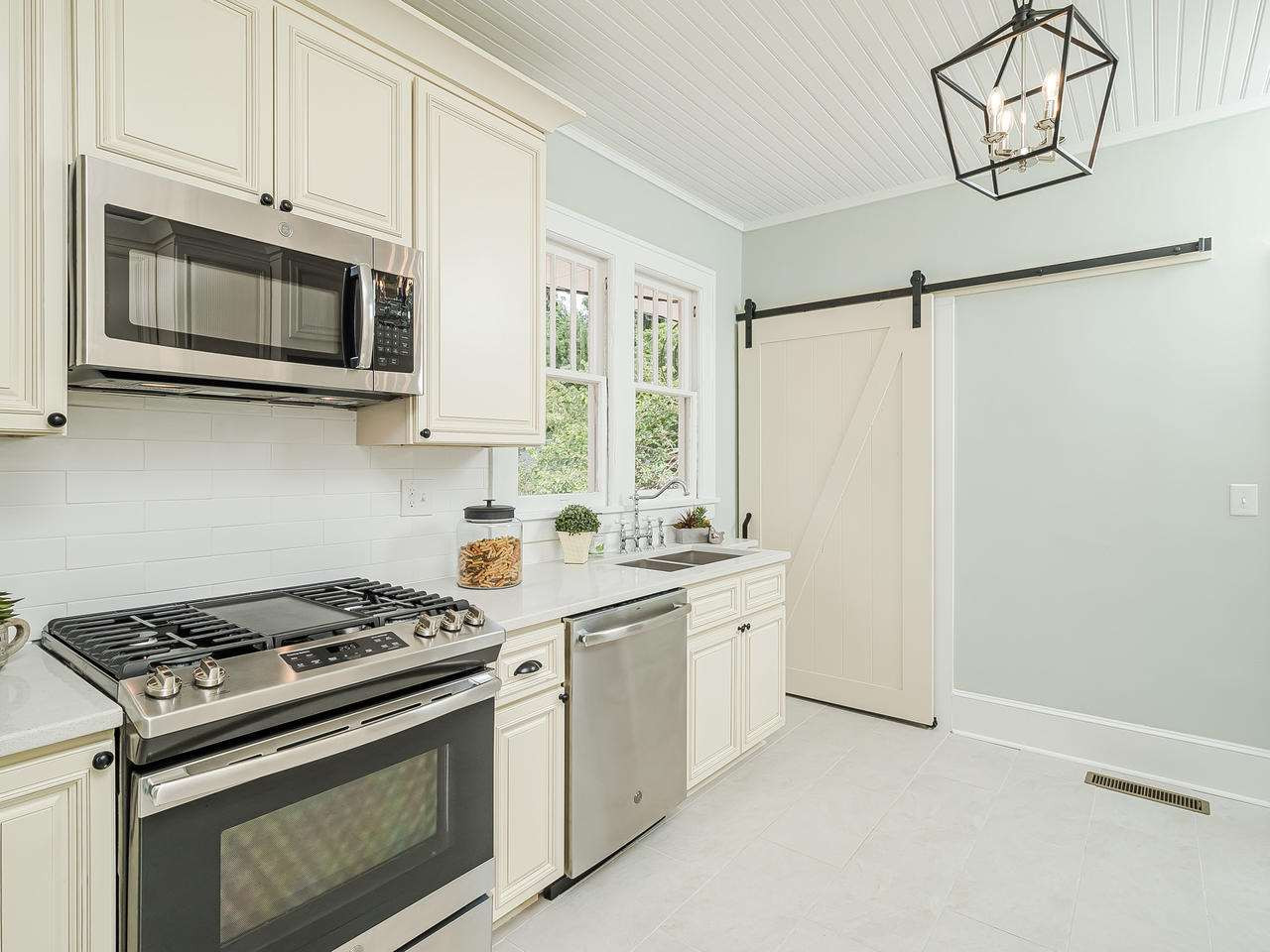 310 East Whitaker Mill Road Raleigh, NC 27608 - Photo 11 of 22 Photo 11