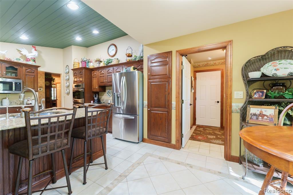 6209 North Raddatz Road Fowlerville, MI 48836 - Photo 10 of 41 Gallery Image 10