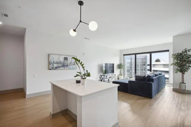 $5,850 | 1050 Howell Mill Road, Unit 2, Atlanta, GA 30318