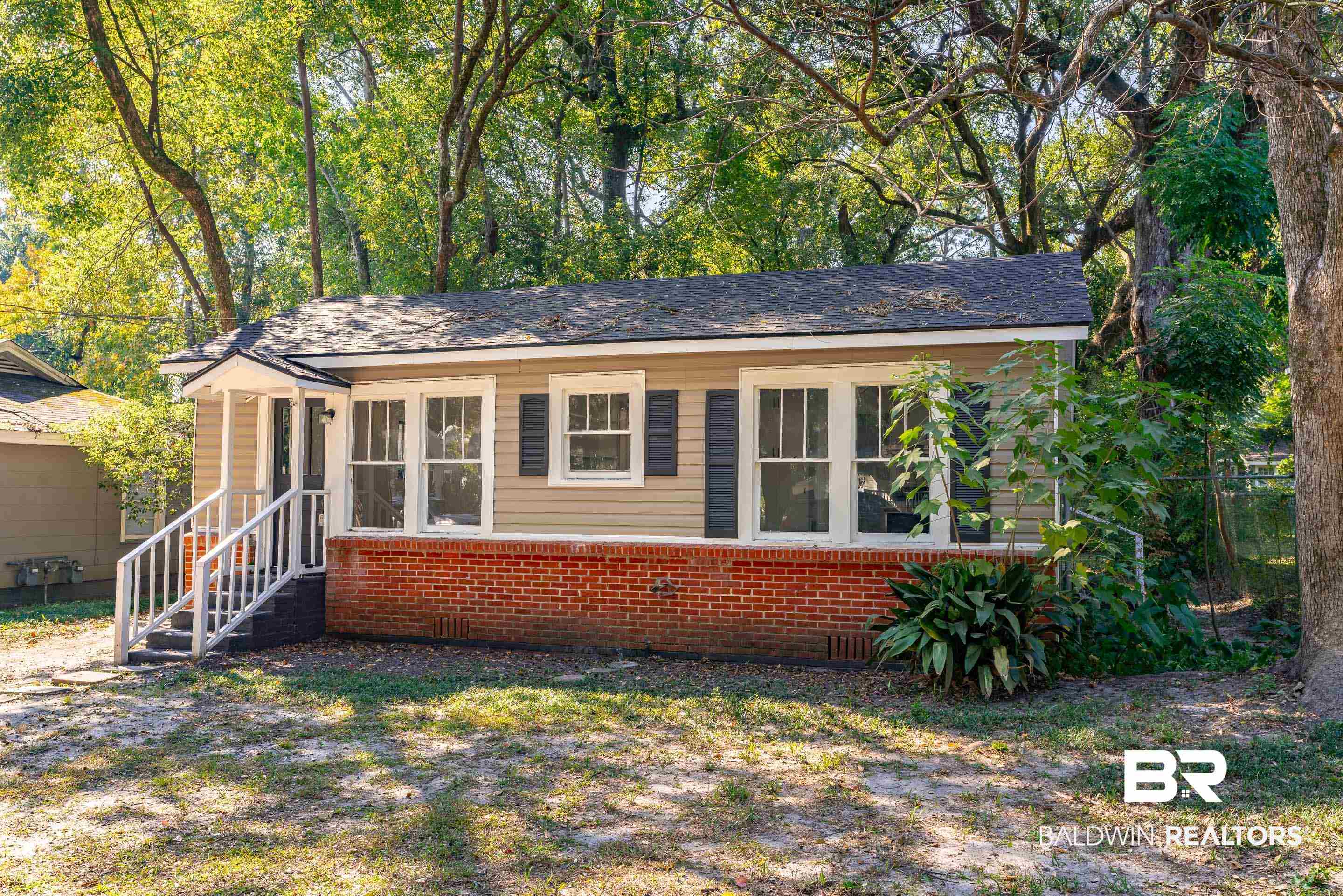 166 Crenshaw Street Mobile, AL 36606 - Photo 1 of 24 View of front of house