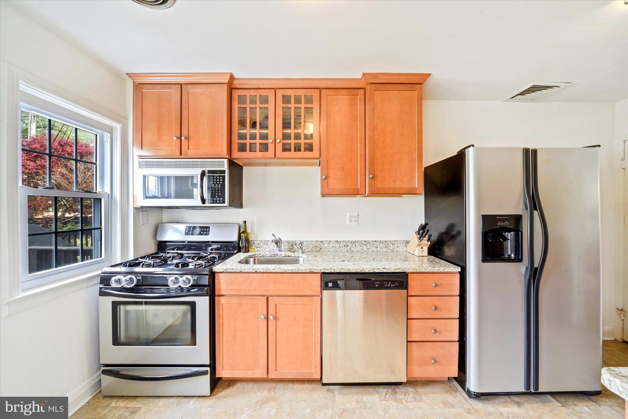 6451 Blenheim Road Baltimore, MD 21212 - Photo 12 of 31