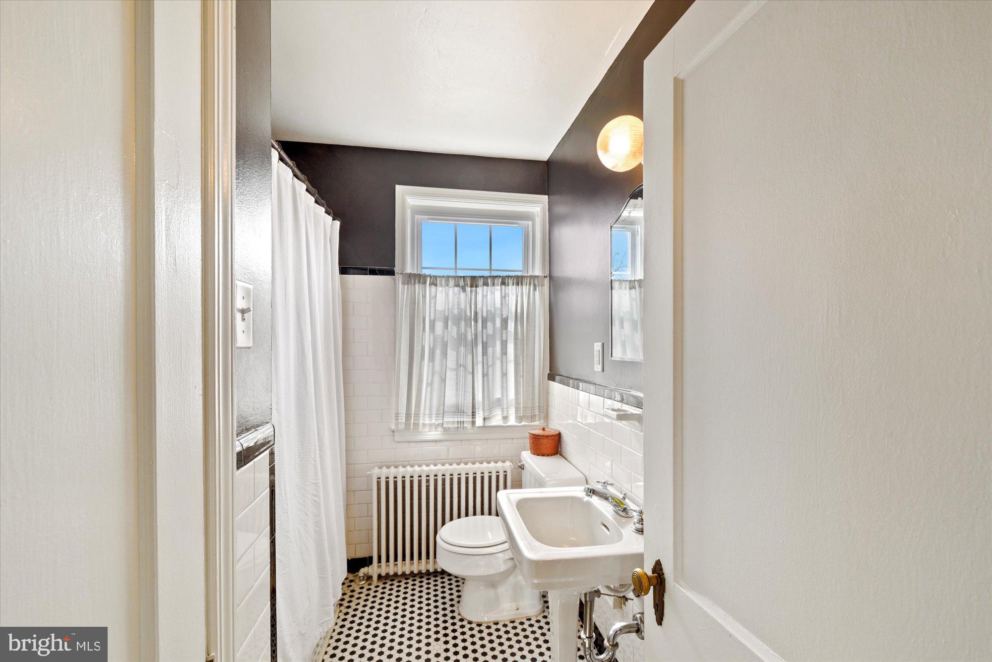 6451 Blenheim Road Baltimore, MD 21212 - Photo 16 of 31