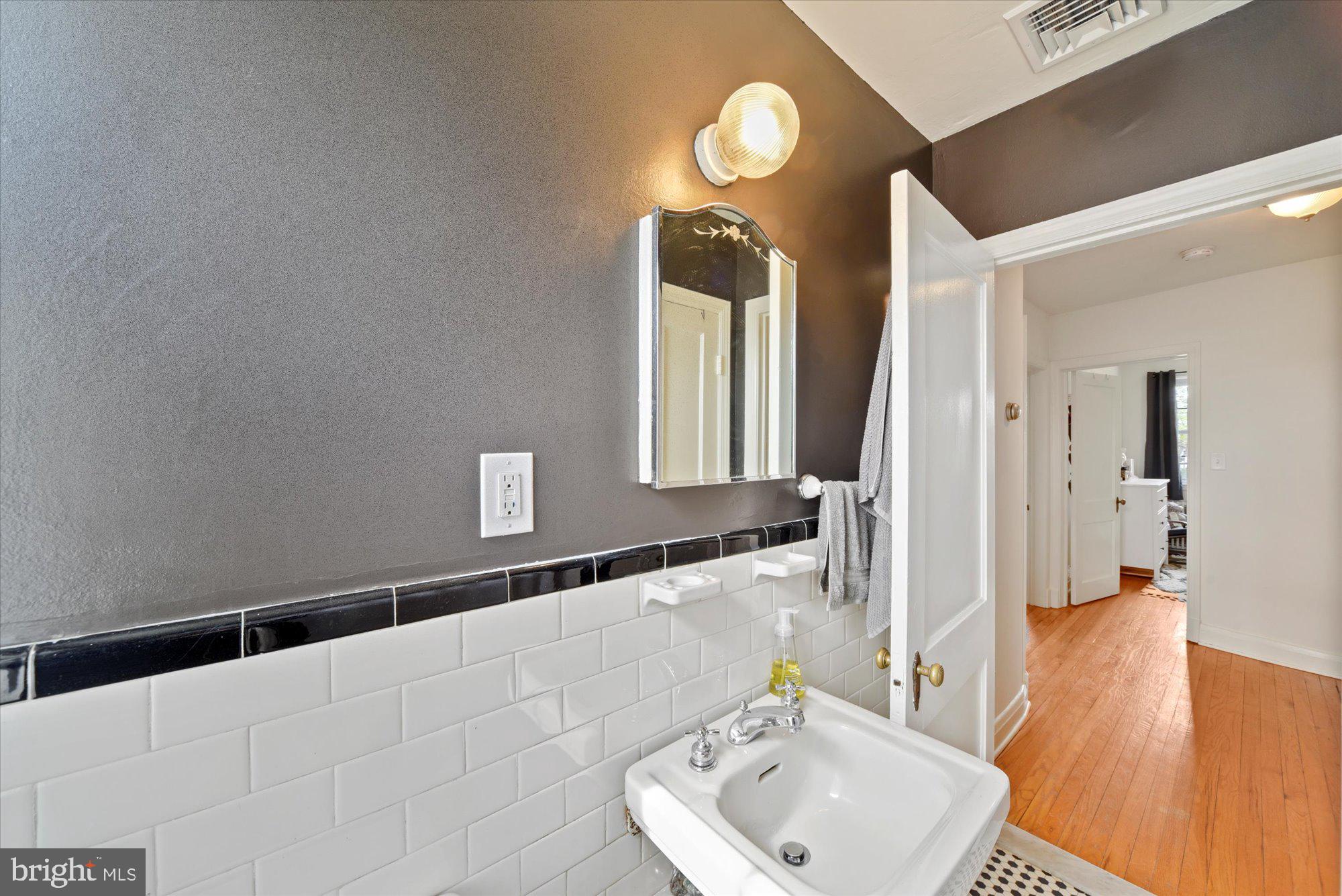 6451 Blenheim Road Baltimore, MD 21212 - Photo 17 of 31