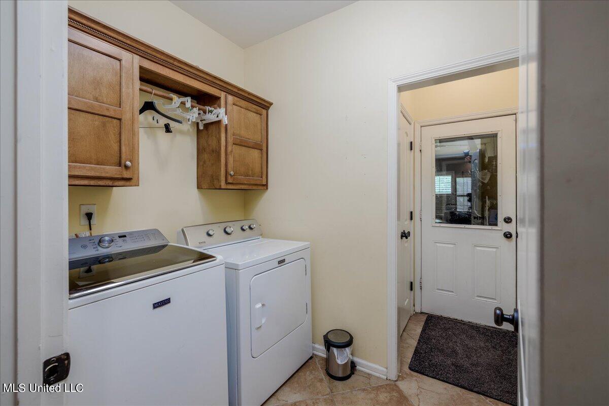 6268 Spring Crossing Olive Branch, MS 38654 - Photo 29 of 41 29-Laundry