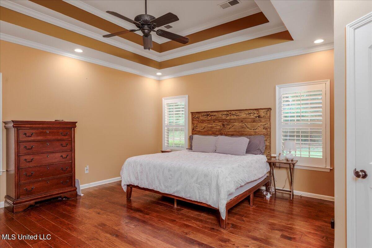 6268 Spring Crossing Olive Branch, MS 38654 - Photo 32 of 41 32-Primary Bedroom