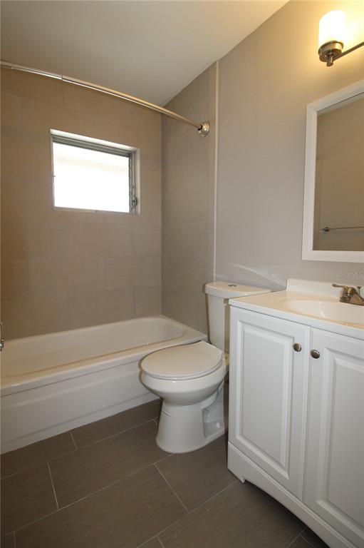 3001 Bee Ridge Road, Unit 224 Sarasota, FL 34239 - Photo 9 of 19