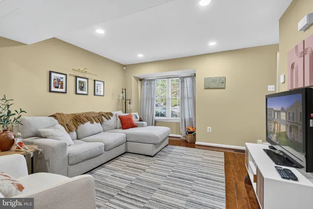 $2,700 | 5429 Quest Court, Woodbridge, VA 22193