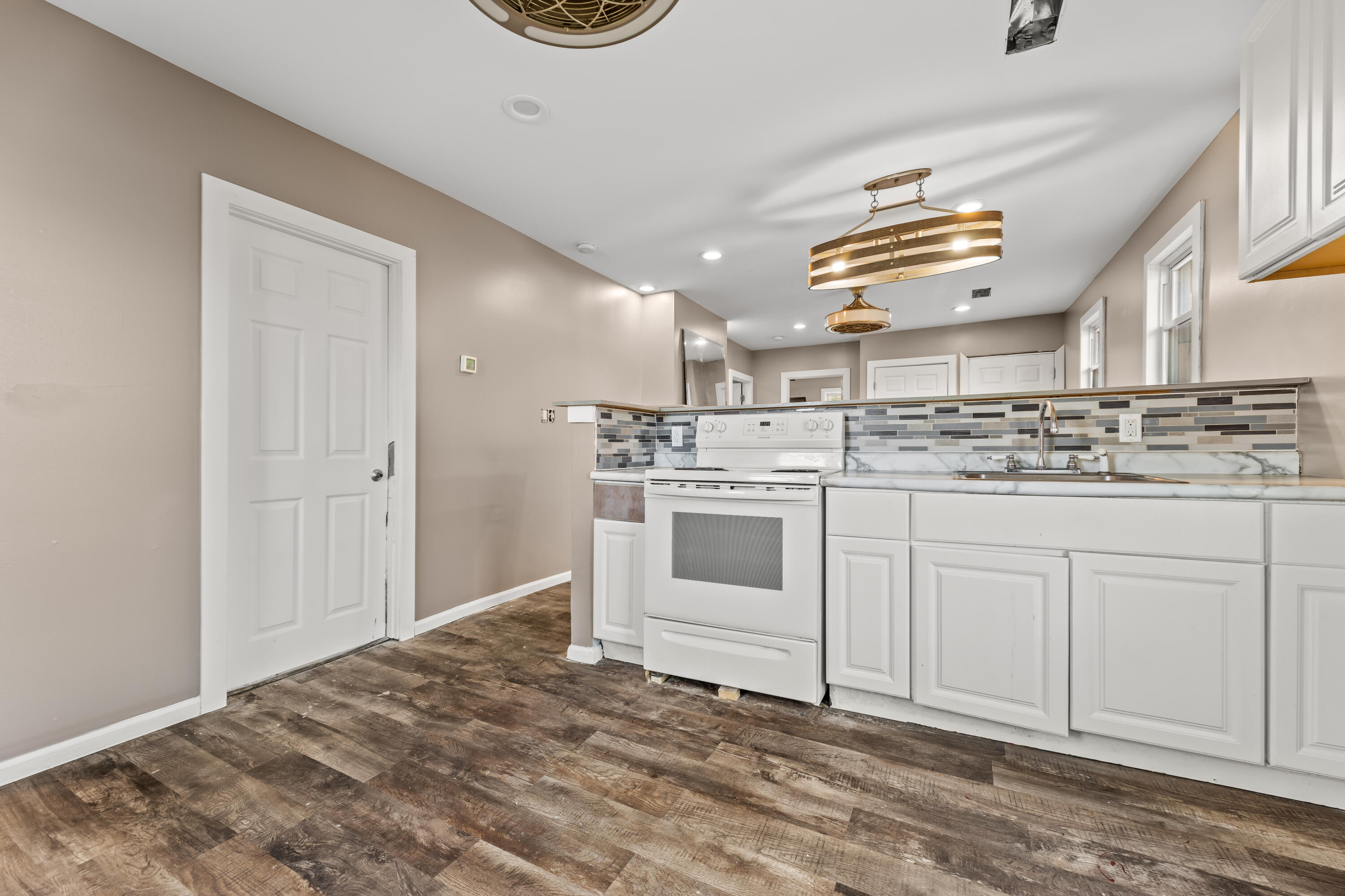 446 North 28th Street, Unit 448 Milwaukee, WI 53208 - Photo 19 of 25 IMG_2182
