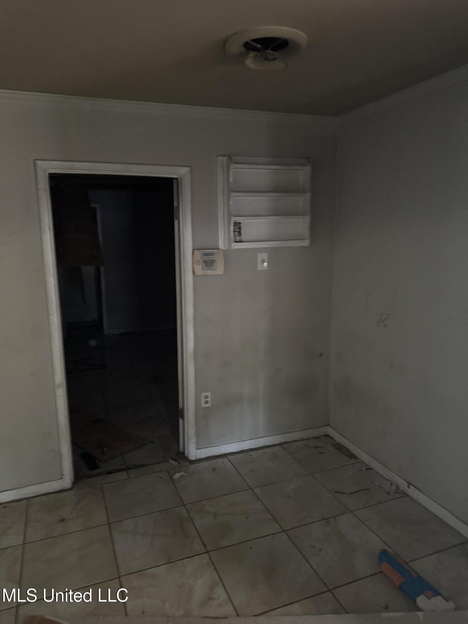 2667 Key Street Jackson, MS 39212 - Photo 5 of 16 IMG_6113