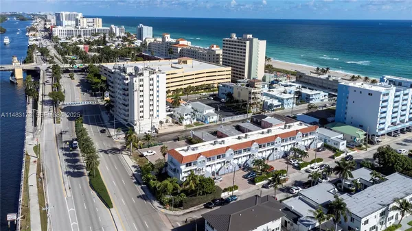 $3,900 | 353 Virginia Street, Hollywood, FL 33019