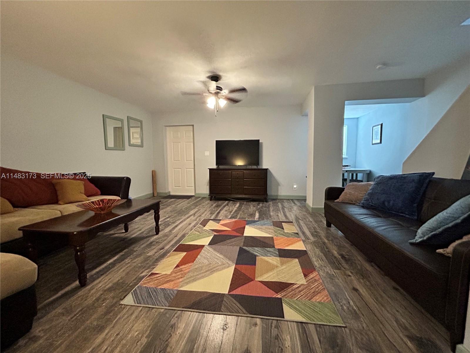 353 Virginia Street Hollywood, FL 33019 - Photo 12 of 28