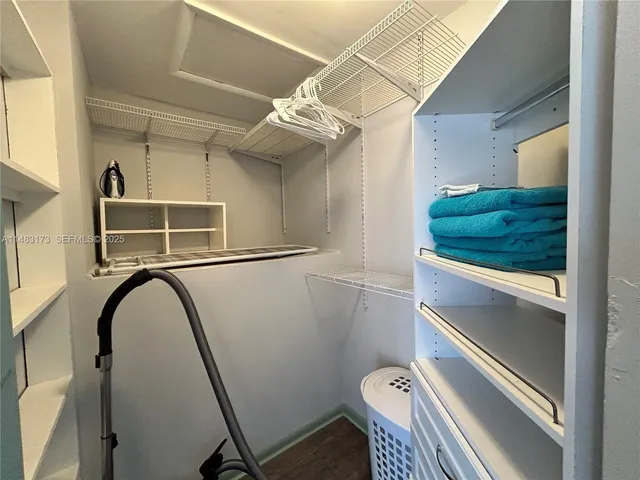 $4,000 | 353 Virginia Street, Hollywood, FL 33019