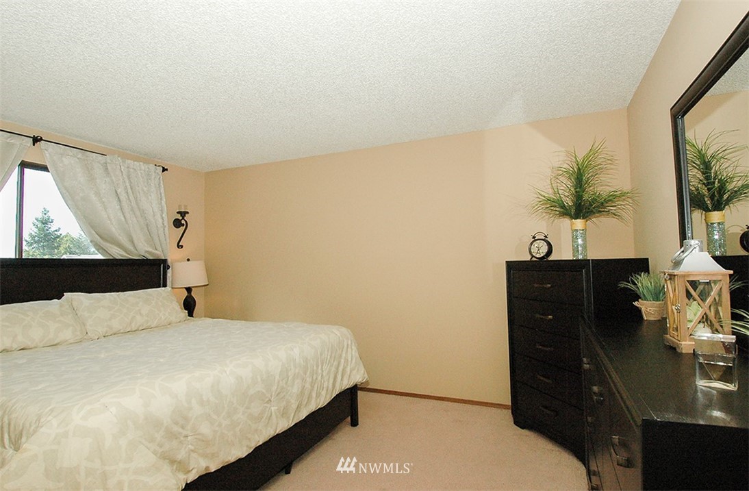 4119 Southeast 4th Place Renton, WA 98059 - Photo 14 of 23