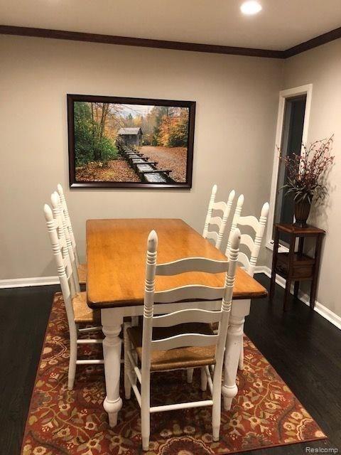 4781 South Valleyview Road West Bloomfield, MI 48323 - Photo 10 of 52 Gallery Image 10