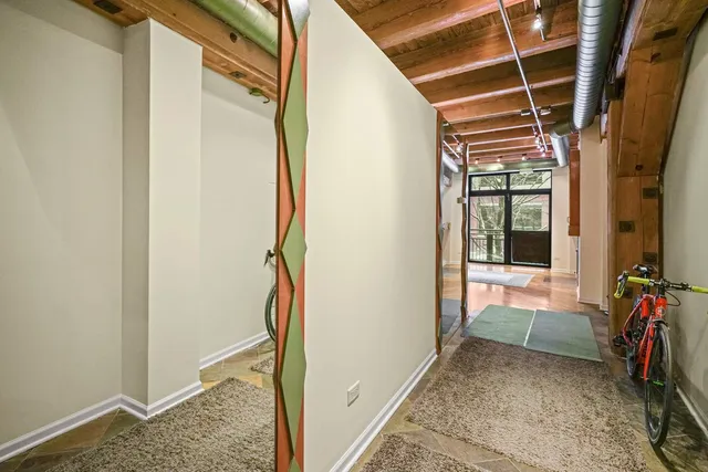 $2,495 | 520 West Huron Street, Unit 113, Chicago, IL 60654