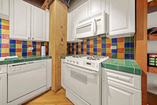 $2,495 | 520 West Huron Street, Unit 113, Chicago, IL 60654