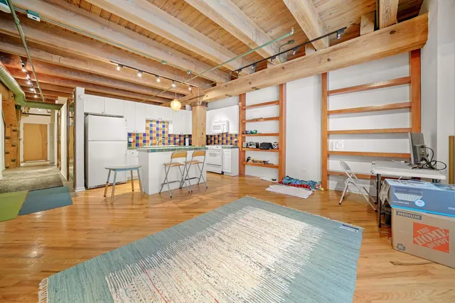 $2,495 | 520 West Huron Street, Unit 113, Chicago, IL 60654