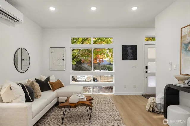 $964,950 | 6540 B Latona Avenue Northeast, Seattle, WA 98115