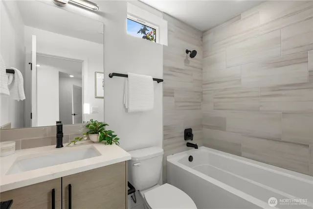 $964,950 | 6540 B Latona Avenue Northeast, Seattle, WA 98115