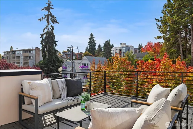 $964,950 | 6540 B Latona Avenue Northeast, Seattle, WA 98115