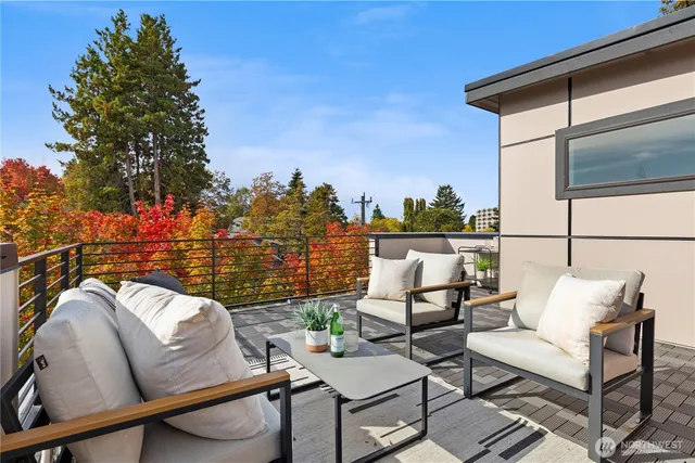 $964,950 | 6540 B Latona Avenue Northeast, Seattle, WA 98115