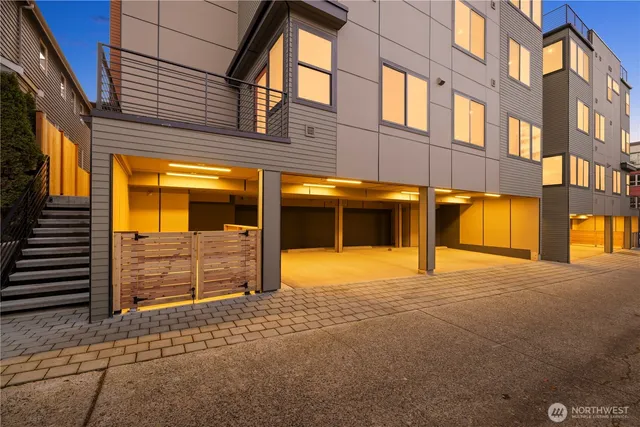 $964,950 | 6540 B Latona Avenue Northeast, Seattle, WA 98115