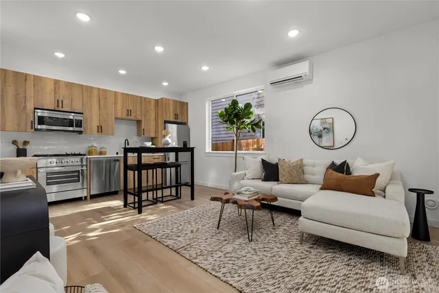 $964,950 | 6540 B Latona Avenue Northeast, Seattle, WA 98115