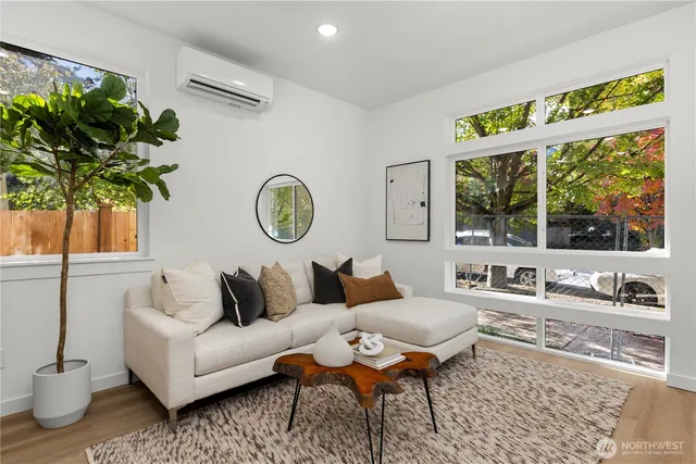 $964,950 | 6540 B Latona Avenue Northeast, Seattle, WA 98115