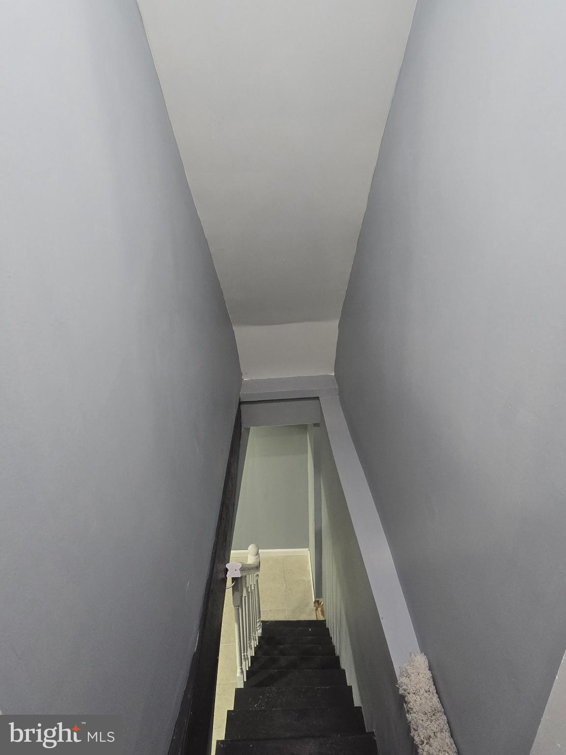 6733 Linmore Avenue Philadelphia, PA 19142 - Photo 18 of 55 a view of entryway