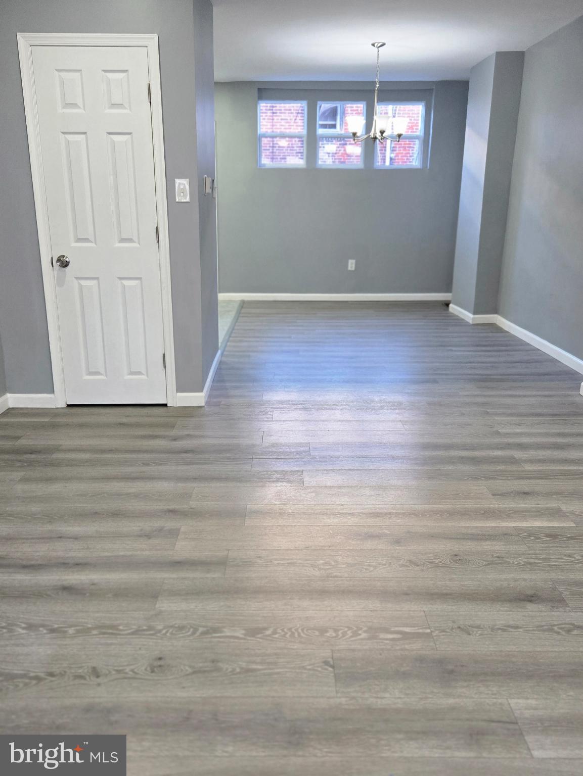 6733 Linmore Avenue Philadelphia, PA 19142 - Photo 6 of 55 Spacious, modern living area with natural light.