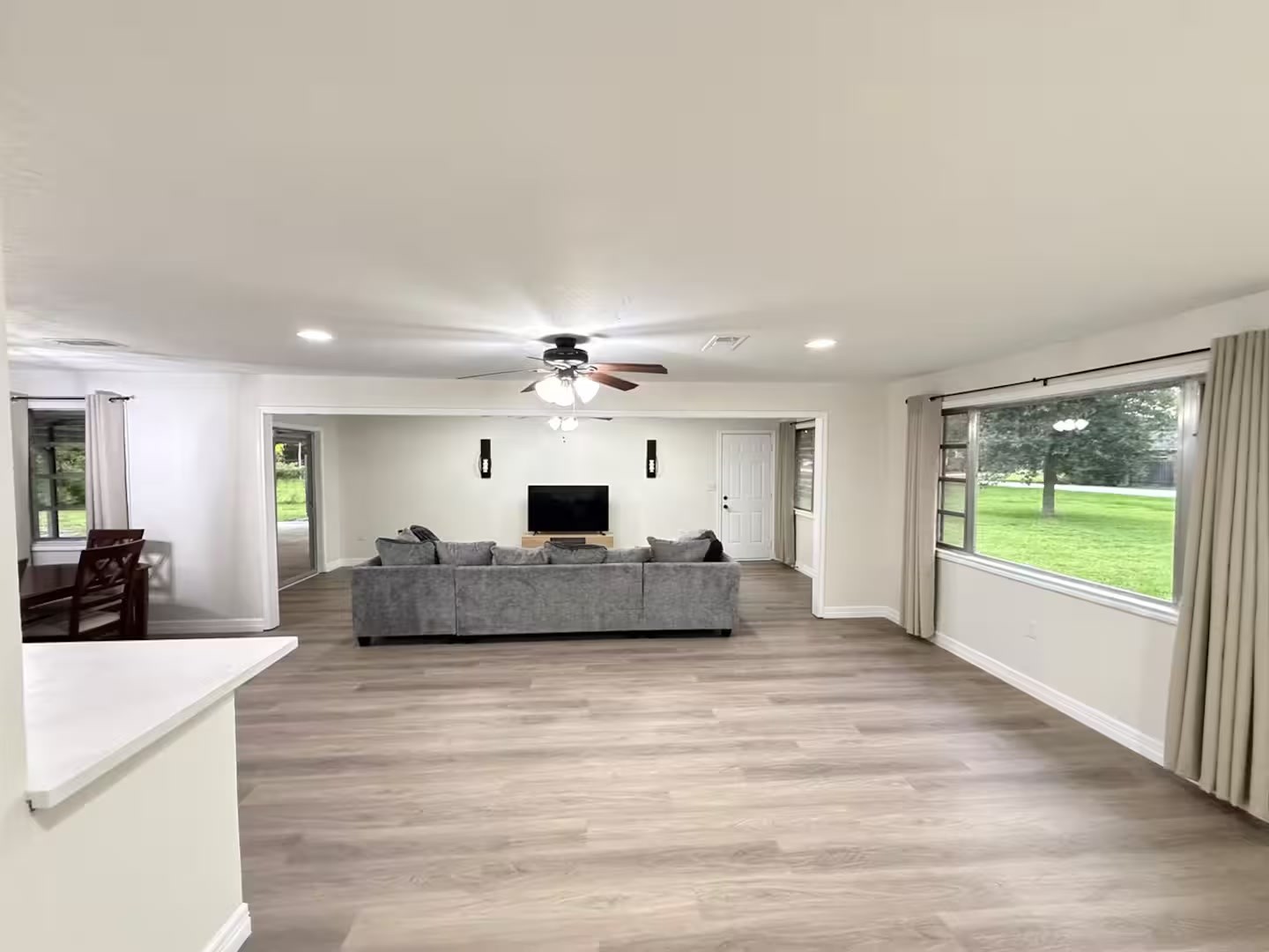 7035 Hurley Drive Beaumont, TX 77708 - Photo 8 of 26