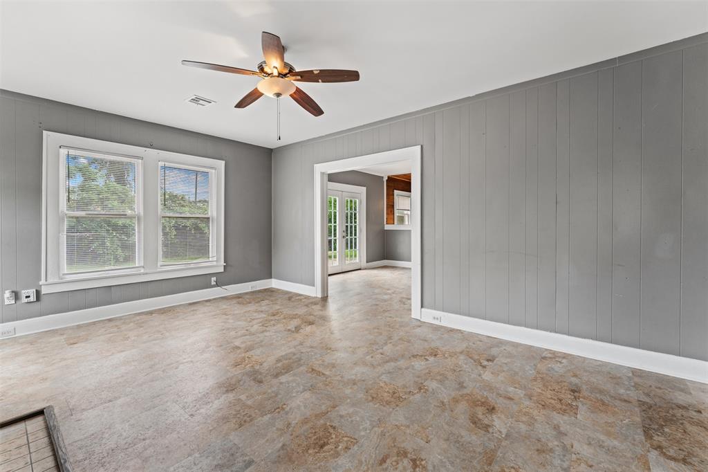 512 Herring Avenue Waco, TX 76708 - Photo 8 of 32
